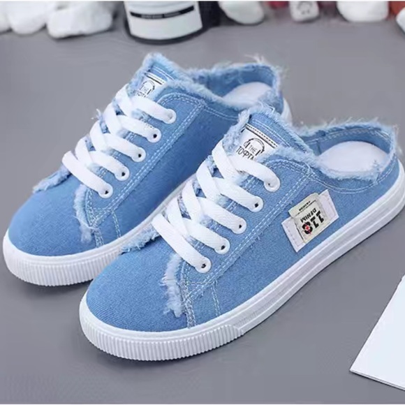 Shoes - NWT👟 DENIM JEAN CANVAS FRAYED BACKLESS PLATFORM MULES SNEAKERS SLIDES Women 9.5